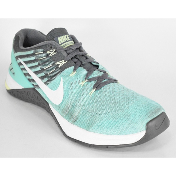 womens nike metcon dsx